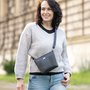 cerna-crossbody-kabelka-mala-12