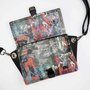 Crossbody-kabelka-ledvinka-cerna-grafiti-07.jpg