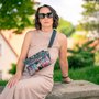 Crossbody-kabelka-ledvinka-cerna-grafiti-14.jpg