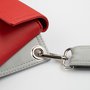 Crossbody-kabelka-ledvinka-cervena-seda-10.jpg