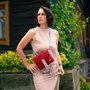 Crossbody-kabelka-ledvinka-cervena-seda-23.jpg