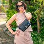 Crossbody-kabelka-ledvinka-temna-cerna-22.jpg