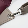 Crossbody-kabelka-ledvinka-vinova-sedobezova-09.jpg