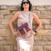 Crossbody kabelka/ledvinka ELVEE vínová, šedobéžová