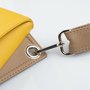 Crossbody-kabelka-ledvinka-zluta-taupe-08.jpg