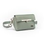 Crossbody-kabelka-ledvinka-stribrna-metalicka-02