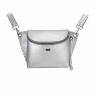 Crossbody-kabelka-ledvinka-stribrna-metalicka-01_33084413.jpg