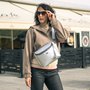 Crossbody-kabelka-ledvinka-stribrna-metalicka-10_e69f9a9b.jpg