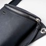 Crossbody-ledvinka-černá-05.jpg