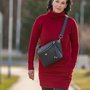 Crossbody_ledvinka_cerna_1x1_pst_06.jpg