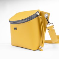 Crossbody ledvinka SALOME žlutá Crossbody ledvinka SALOME žlutá