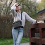 cerna_crossbody_kabelka_stredni-10