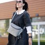 crossbody_kabelka_stredni_svetle-seda-17