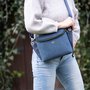 crossbody_kabelka_stredni_tmave-modra-10