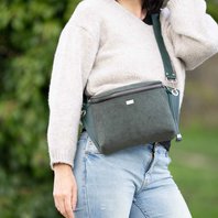 crossbody_kabelka_stredni_tmave-zelena-11